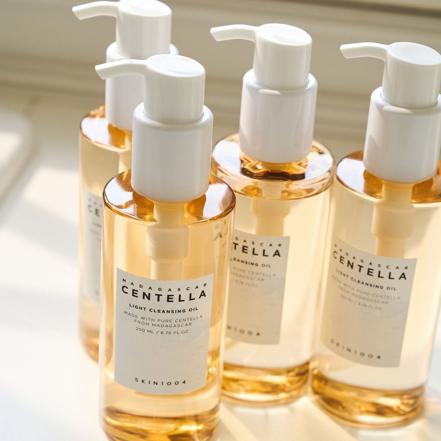 SKIN1004 Madagascar Centella Light Cleansing Oil Korean Skincare Soothing and Gentle Oil Cleanser for Makeup Impurities Removal - 200ml