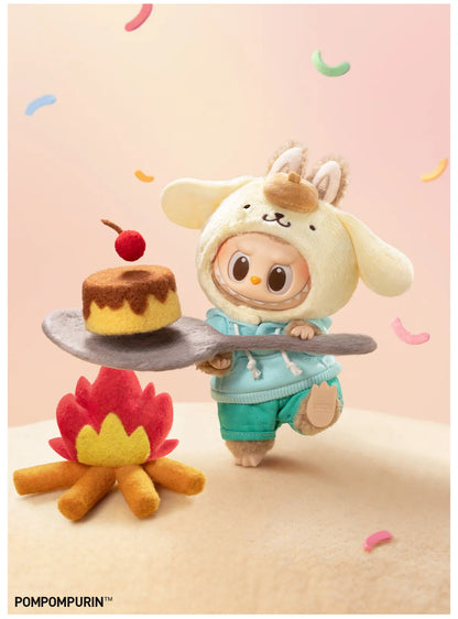 Blind Box- Pop Mart-The Monsters X Sanrio Characters Pendentif en peluche Labubu Hello Kitty